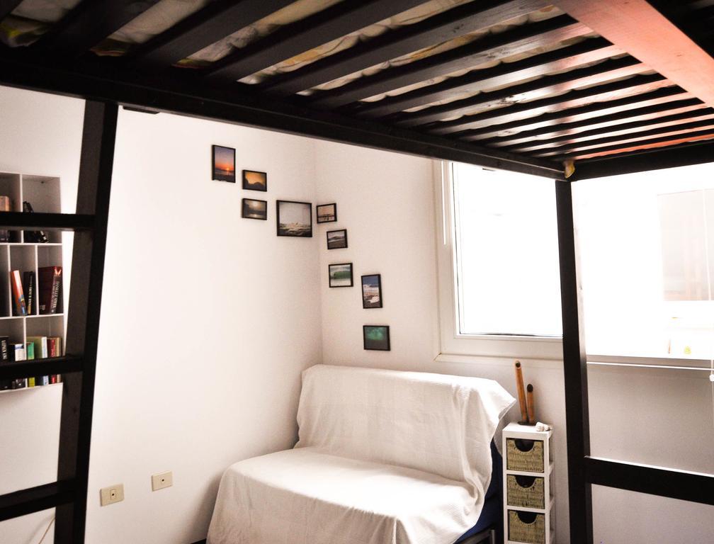 Doppel- oder Zweibettzimmer mit Gemeinschaftsbad und -terrasse